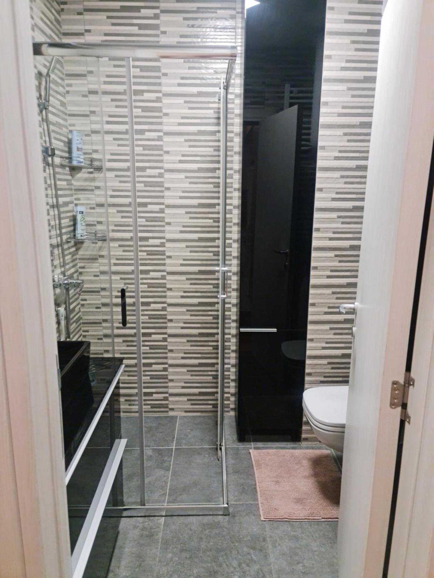 Porodicno-Poslovni Udoban Stan Belgrado Exterior foto