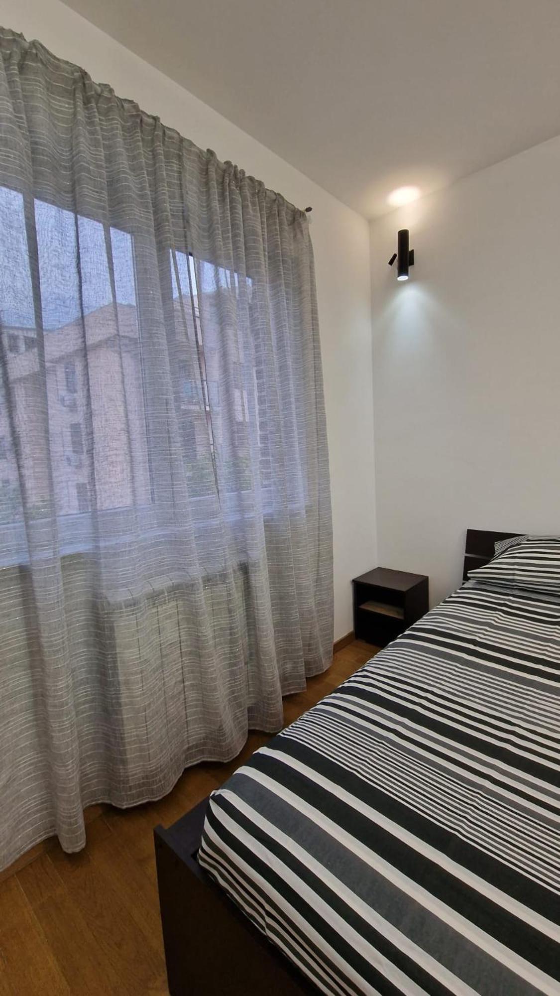 Porodicno-Poslovni Udoban Stan Belgrado Exterior foto