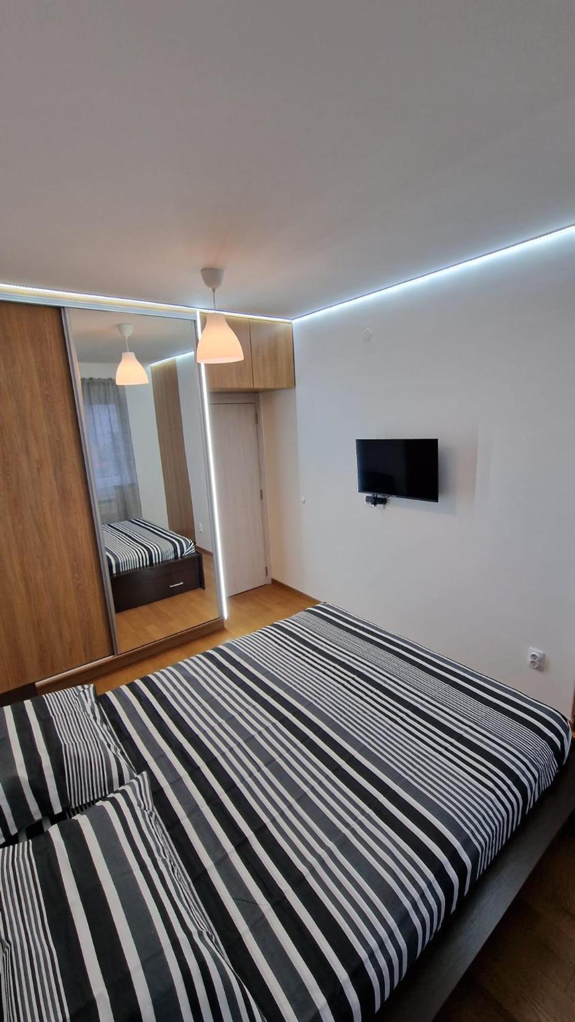 Porodicno-Poslovni Udoban Stan Belgrado Exterior foto