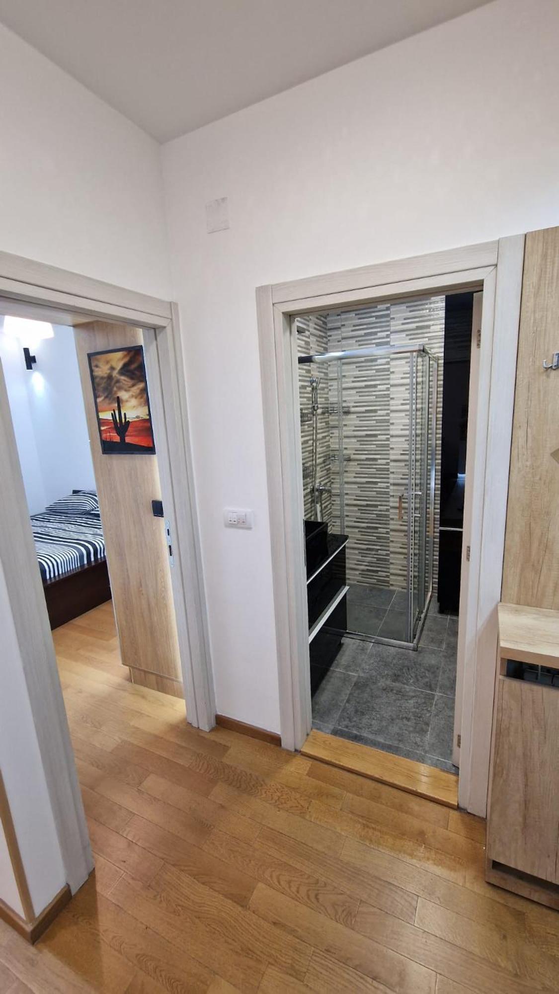 Porodicno-Poslovni Udoban Stan Belgrado Exterior foto