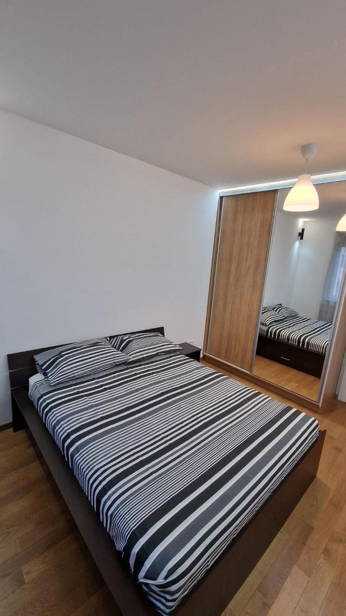 Porodicno-Poslovni Udoban Stan Belgrado Exterior foto