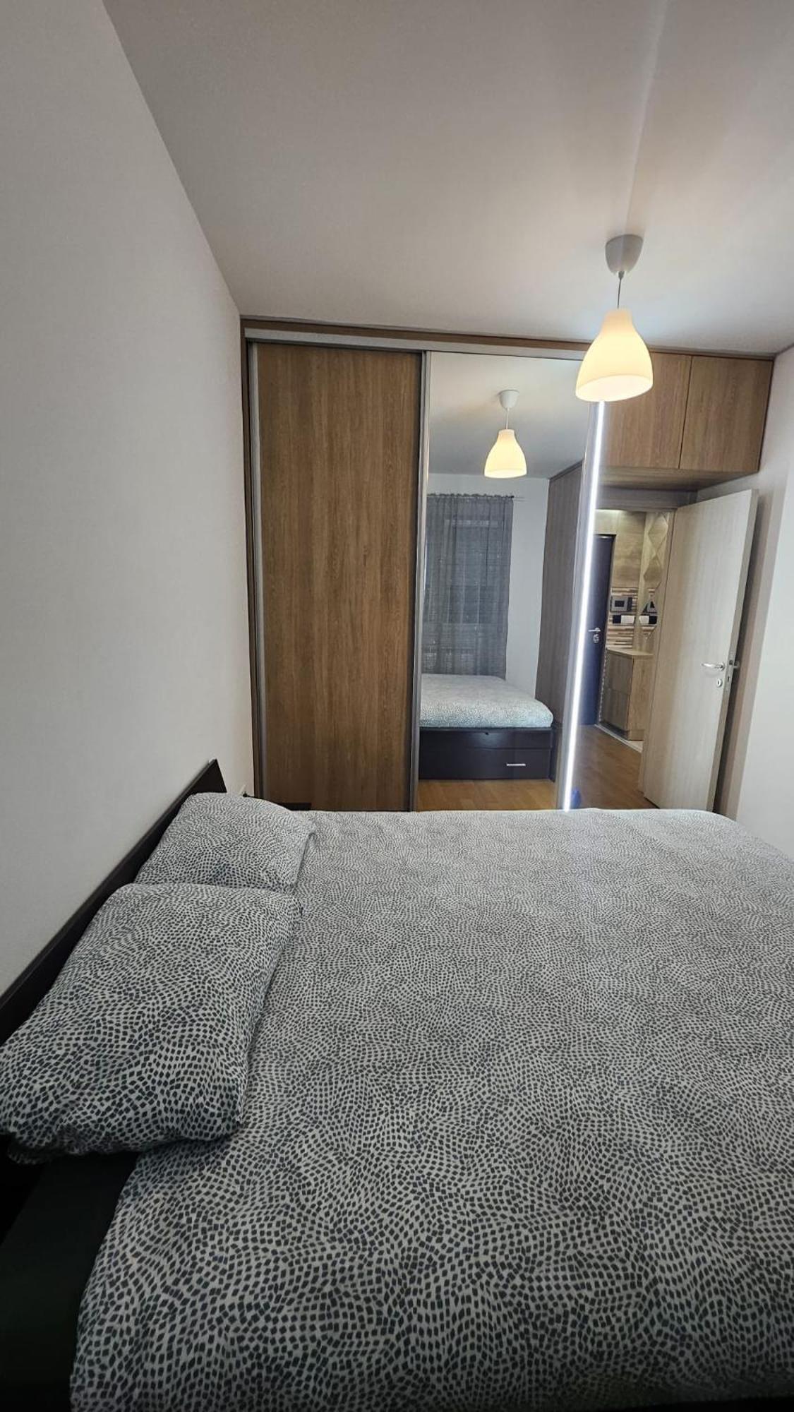 Porodicno-Poslovni Udoban Stan Belgrado Exterior foto